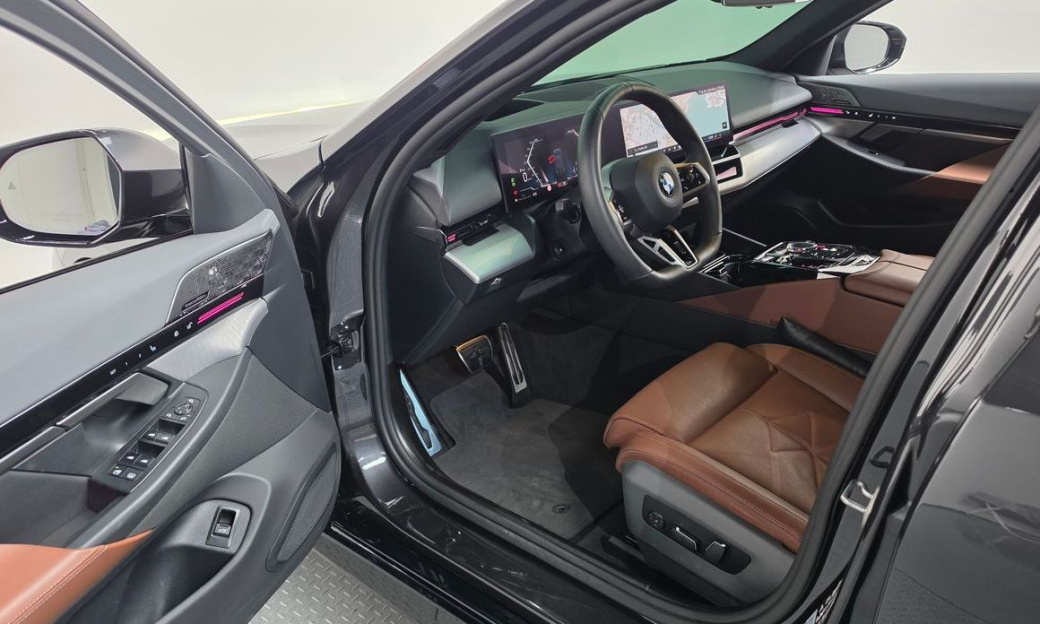 BMW 5-Series 530i xDrive M Sport, 2024