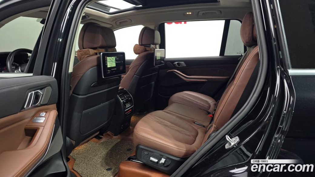 BMW X7 xDrive 40d Design Pure Excellence 7-Seater, 2022