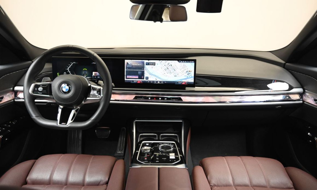 BMW 7-Series 740d xDrive M Sport, 2025