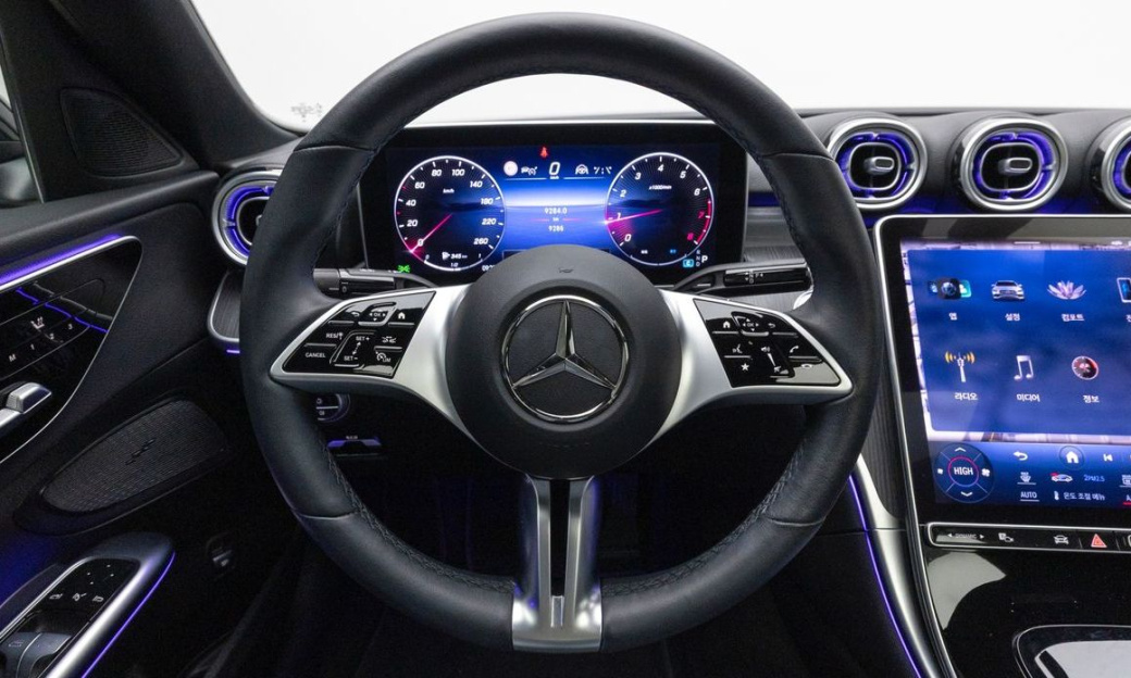 Mercedes-Benz C-Class C300 4MATIC Avantgarde, 2023