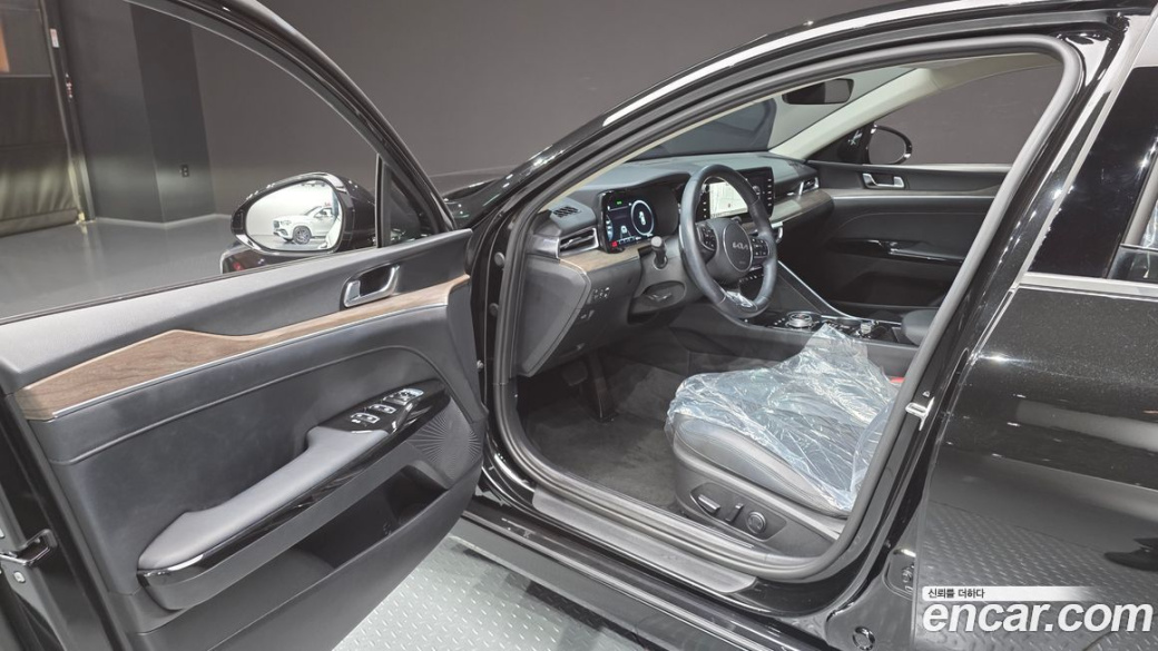 Kia K5 2.0, 2023