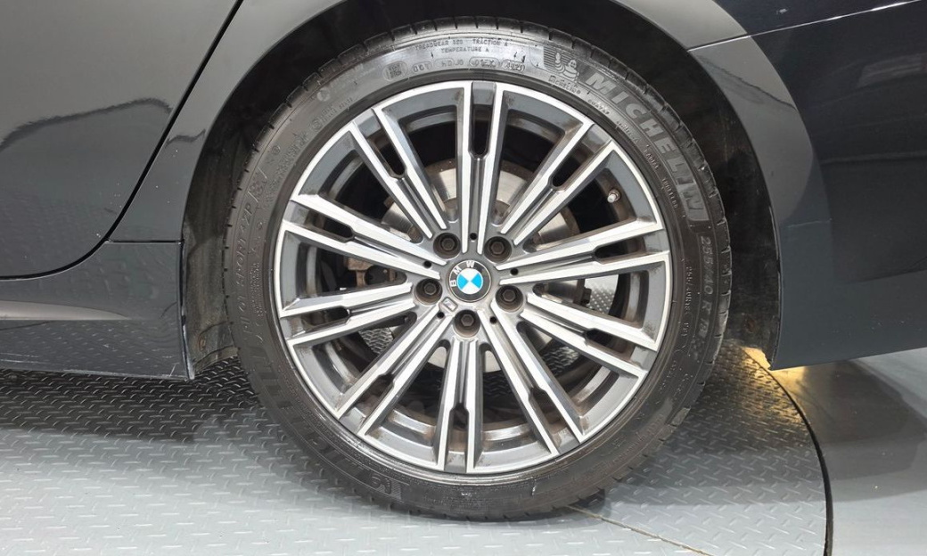 BMW 3-Series 320i M Sport, 2022