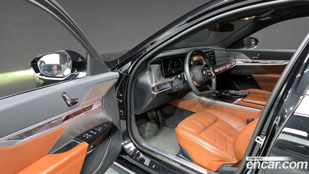 BMW 7-Series 740i sDrive Design Pure Excellence, 2023