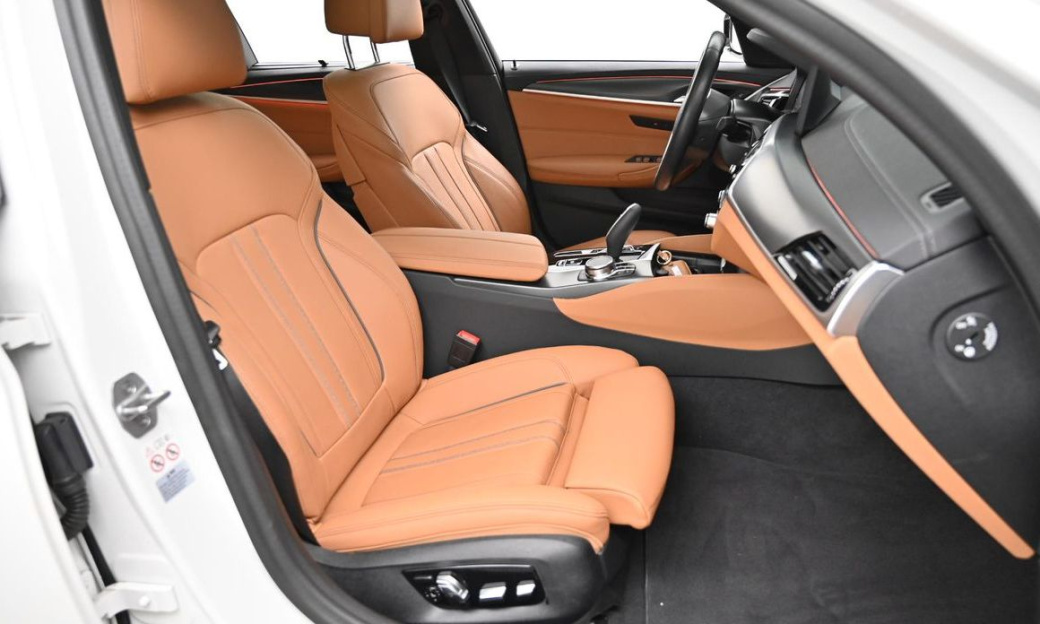 BMW 5-Series 520i M Sport, 2023