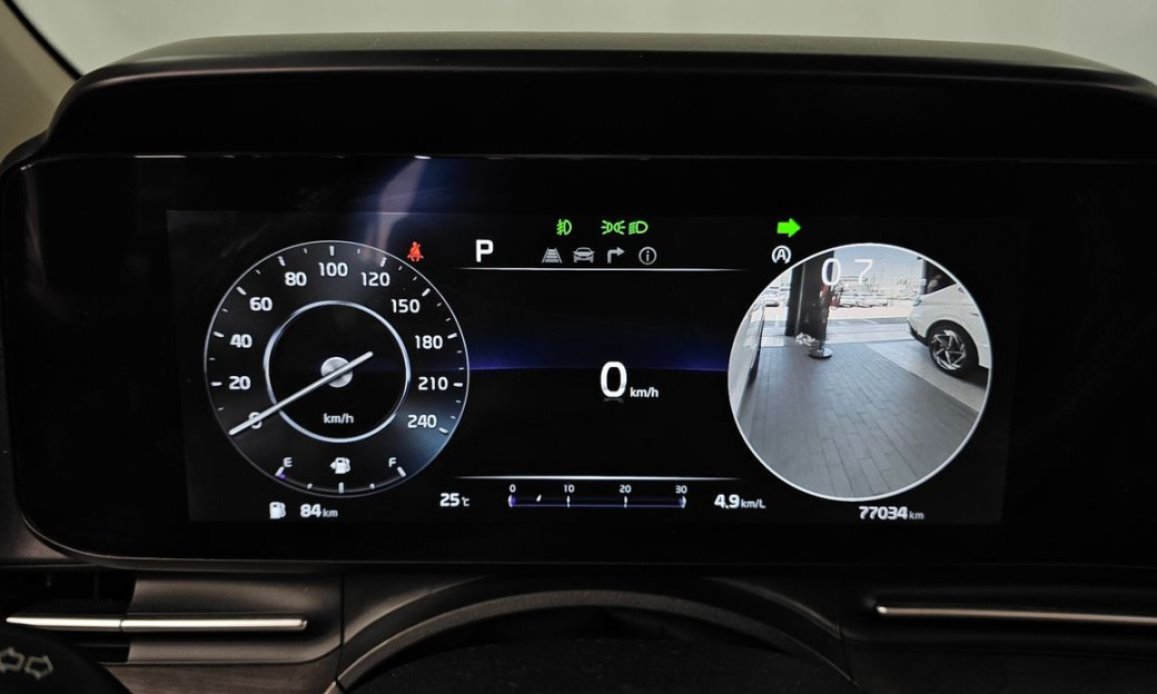 Kia Carnival 7-Seater Signature, 2023