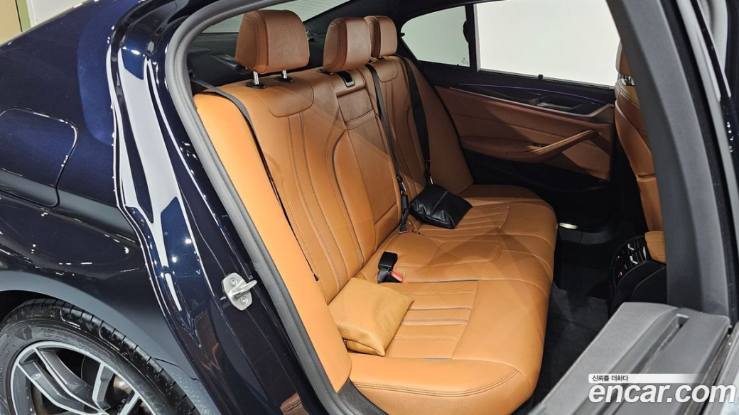 BMW 5-Series 520i M Sport, 2022