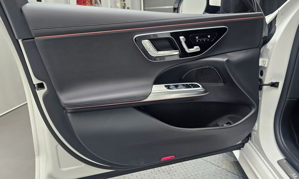 Mercedes-Benz E-Class E200 Avantgarde, 2025
