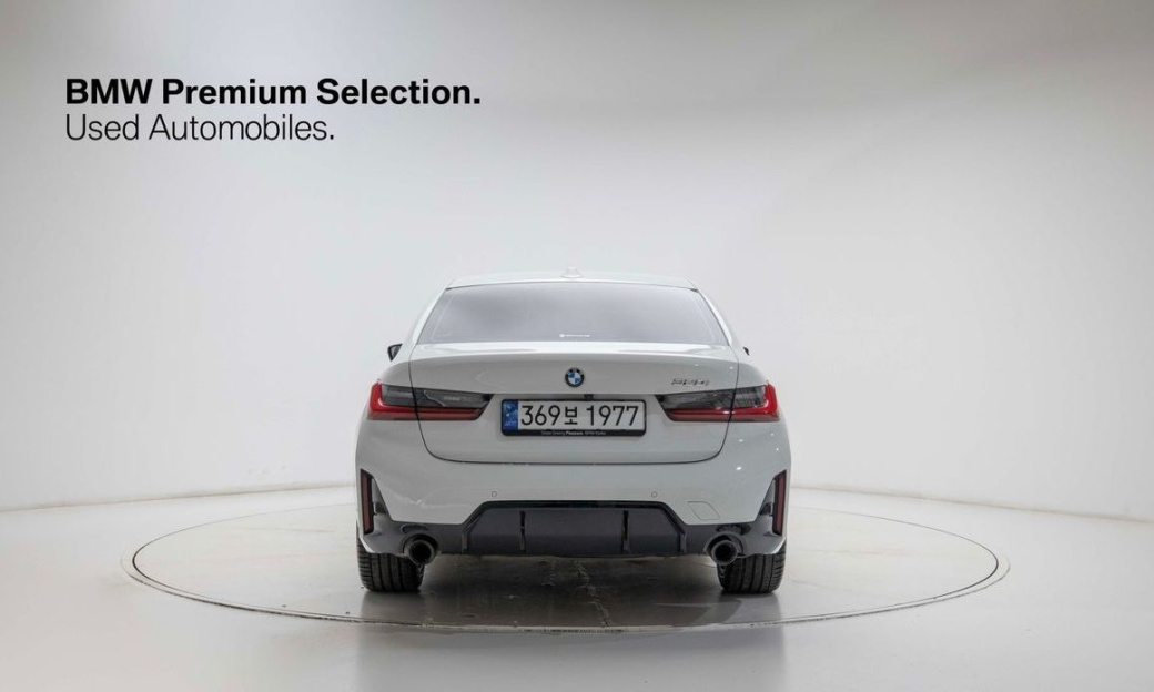 BMW 3-Series 320i M Sport, 2024