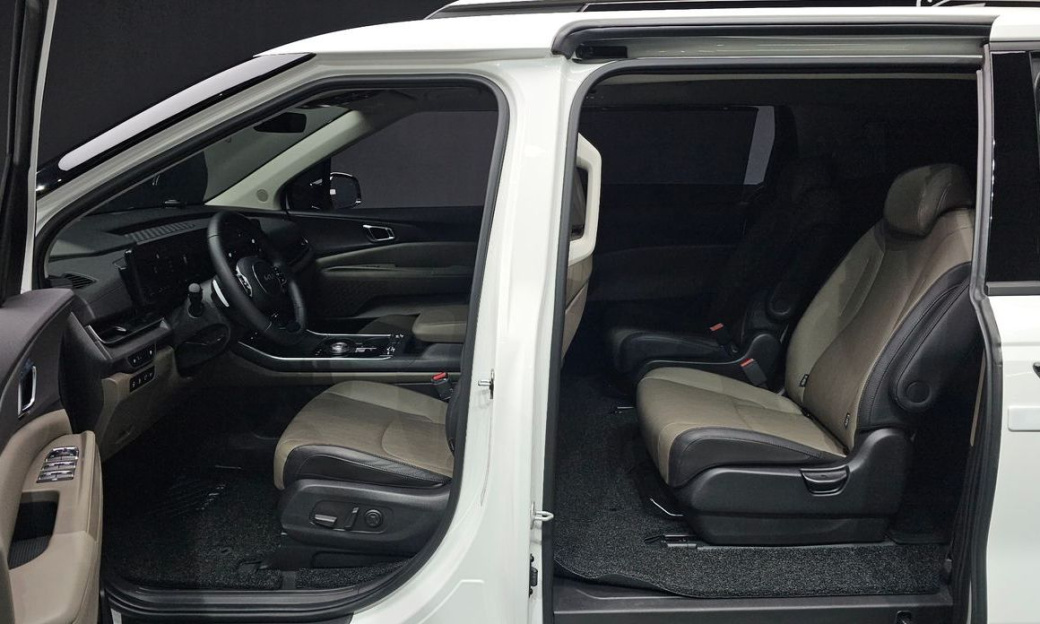 Kia Carnival 9-Seater Noblesse, 2024
