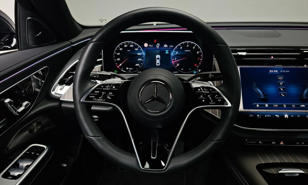 Mercedes-Benz E-Class E300 4MATIC Exclusive, 2024