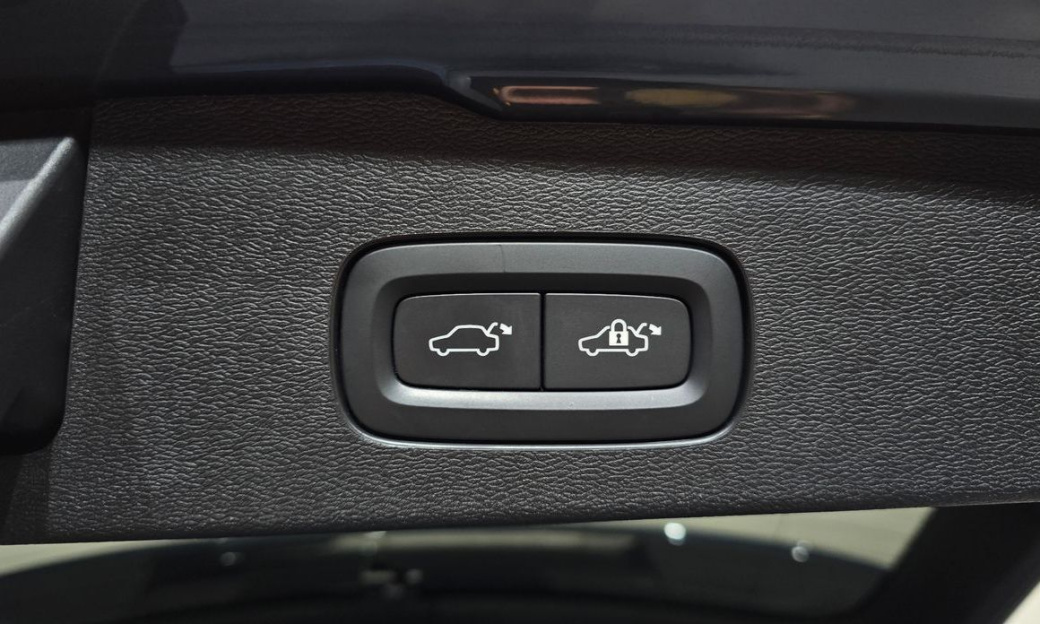 Volvo V60 B5 Ultimate AWD, 2024