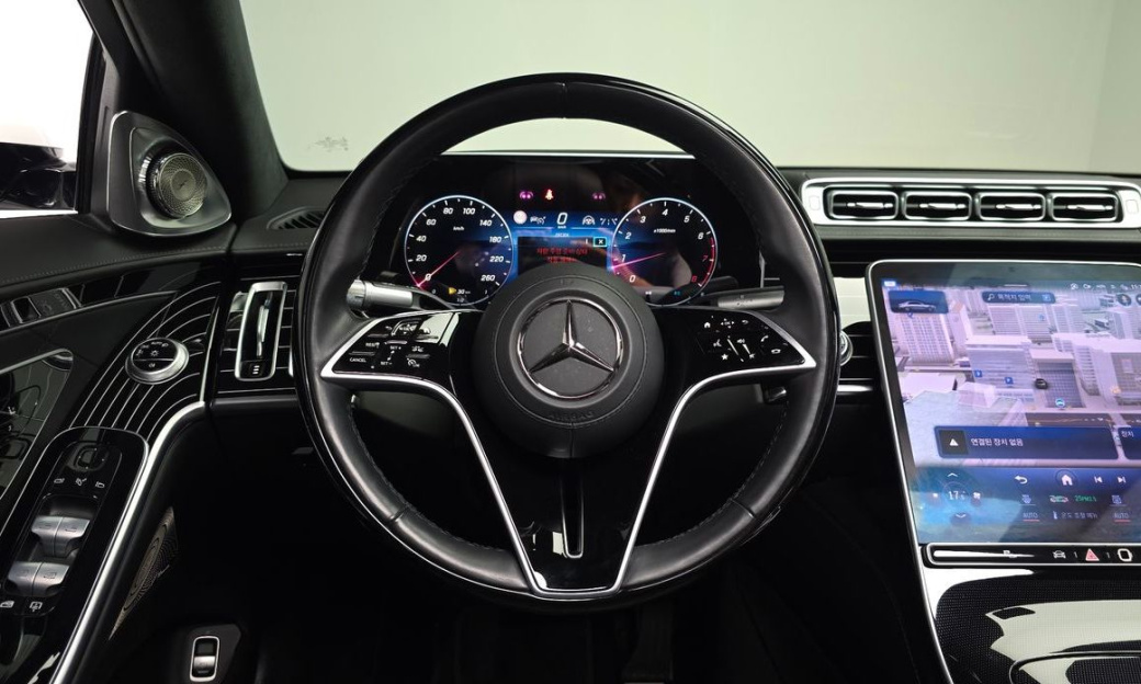 Mercedes-Benz S-Class S580L 4MATIC, 2024