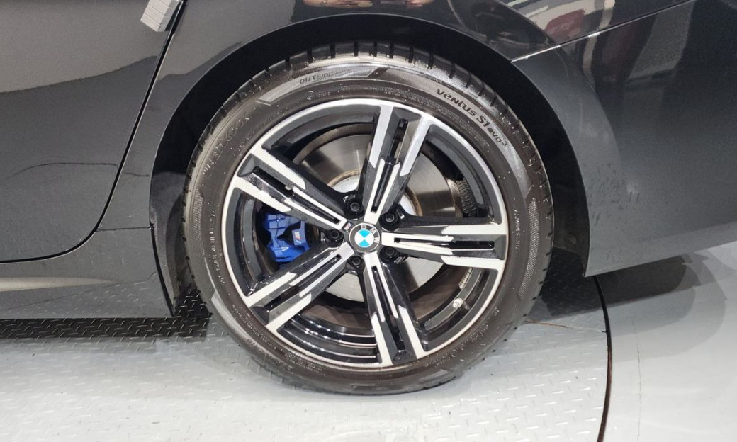 BMW 3-Series 320i M Sport, 2024