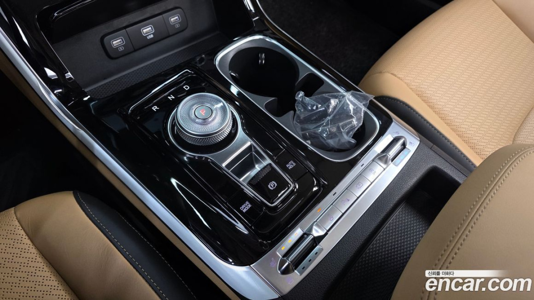Kia Carnival 9-Seater Signature, 2023