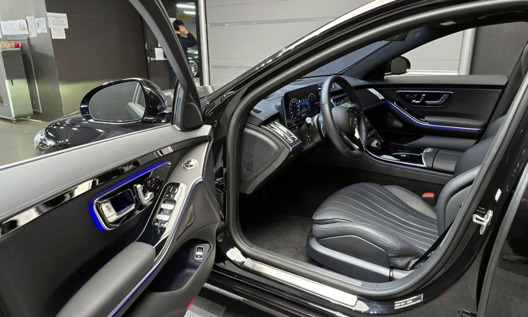 Mercedes-Benz S-Class S350 d 4MATIC, 2025