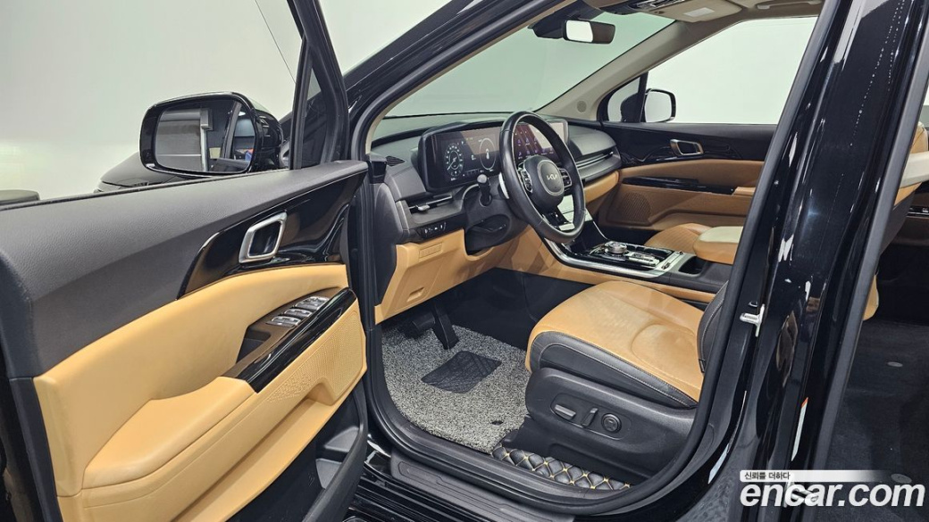 Kia Carnival 7-Seater Noblesse, 2023