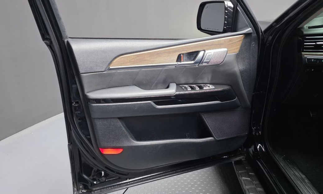 Kia Mohave Diesel 3.0 4WD 6-Seater, 2022