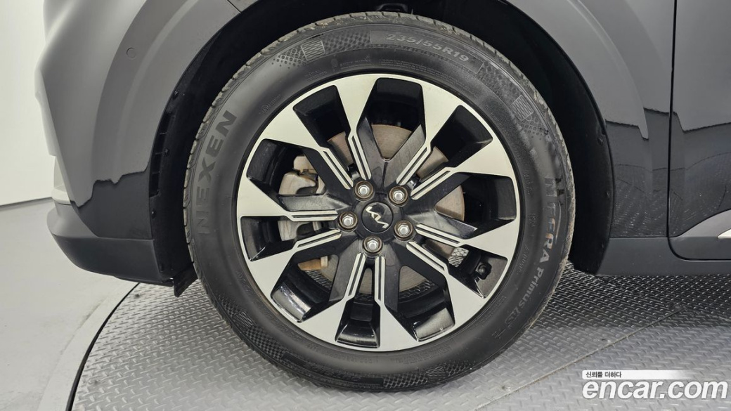 Kia Carnival 9-Seater Signature, 2023