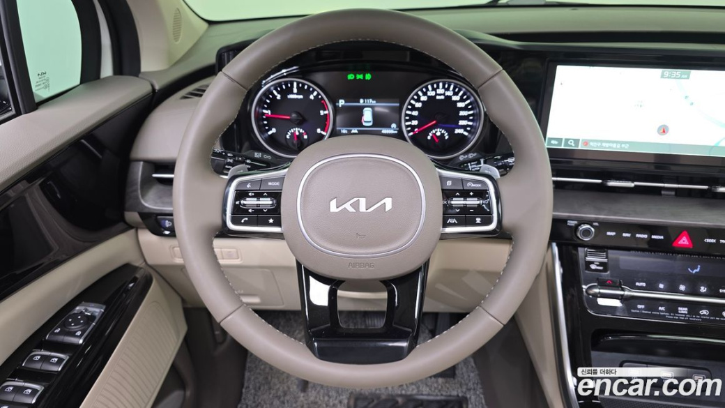 Kia Carnival 7-Seater Noblesse, 2023