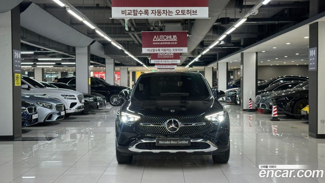 Mercedes-Benz GLC-Class GLC300 4MATIC Avnatgarde Coupe, 2025