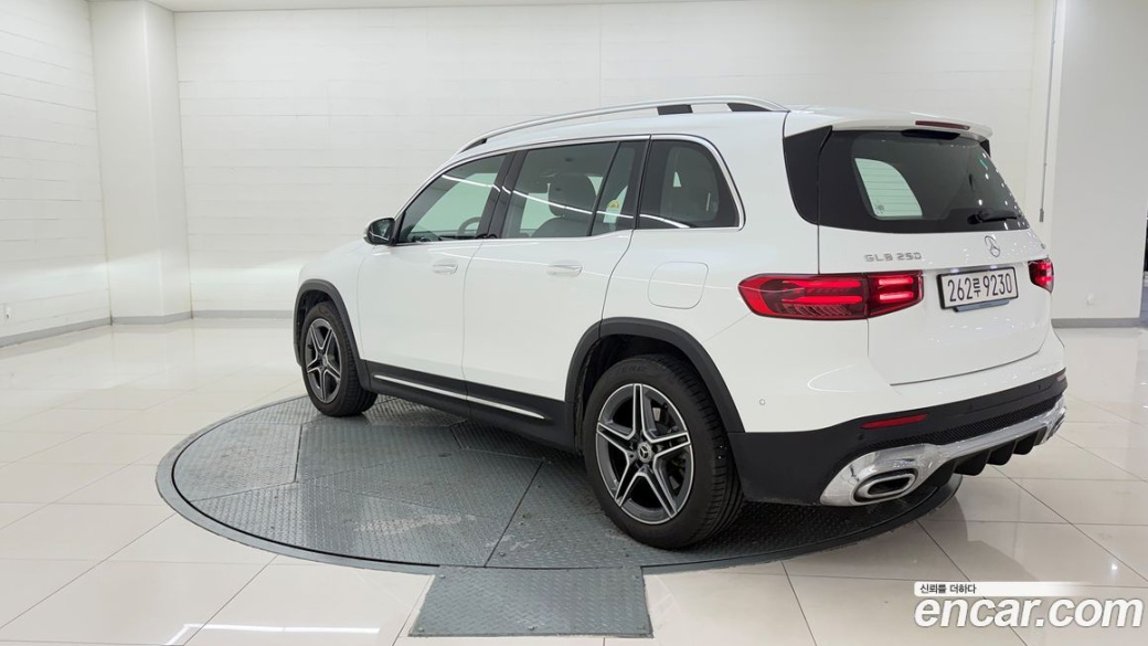 Mercedes-Benz GLB-Class GLB250 4MATIC, 2025