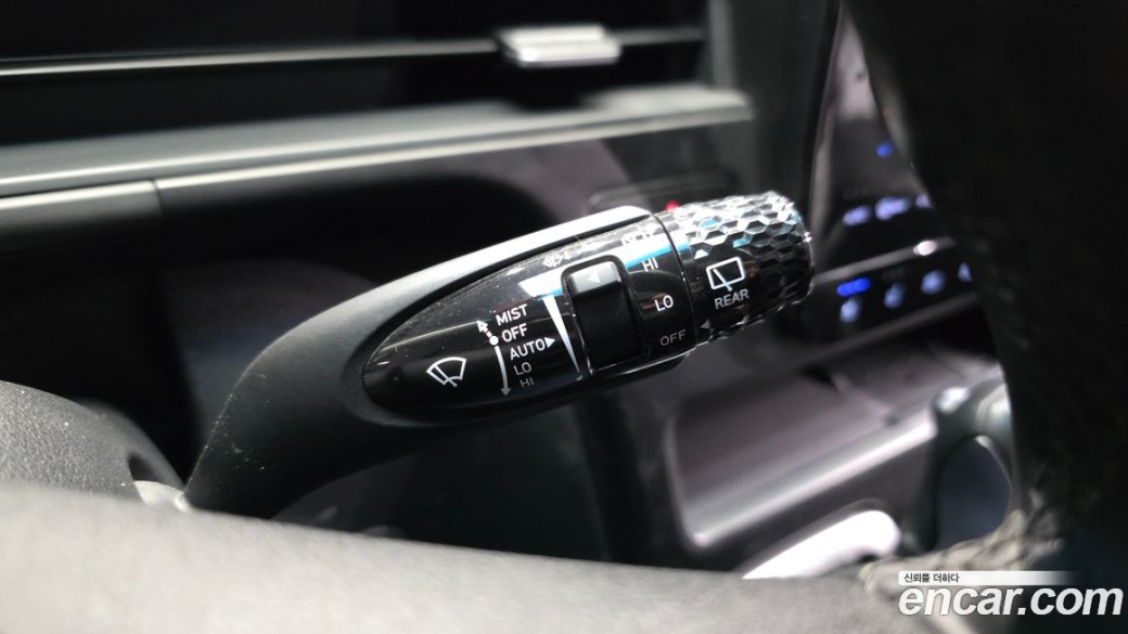 Hyundai Staria 4WD Tourer 9-Seater, 2025