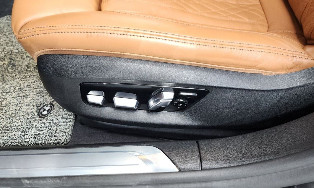 BMW 7-Series 740i Design Pure Excellence, 2022