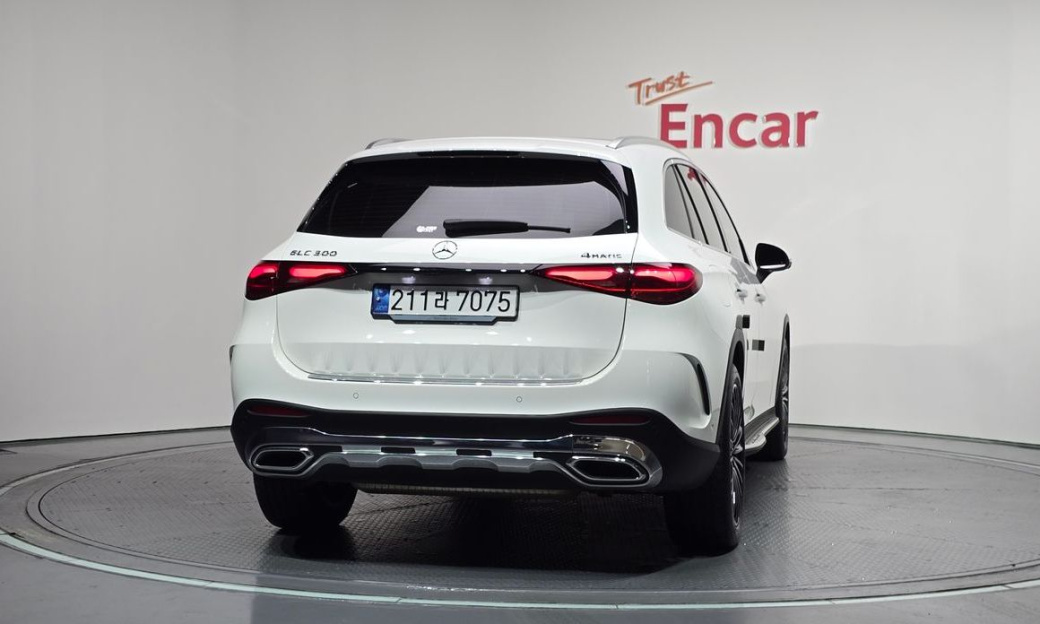 Mercedes-Benz GLC-Class GLC300 4MATIC AMG Line, 2024