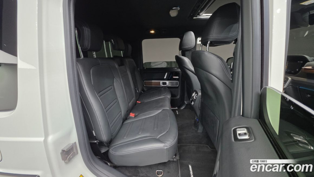 Mercedes-Benz G-Class G450d, 2025