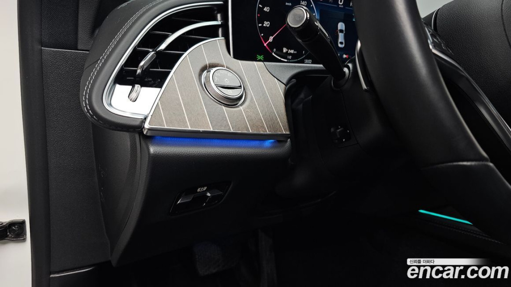 Mercedes-Benz E-Class E300 4MATIC Exclusive, 2024
