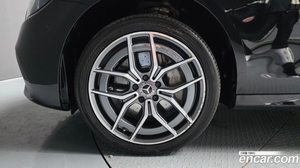 Mercedes-Benz E-Class E220d 4MATIC AMG Line, 2022