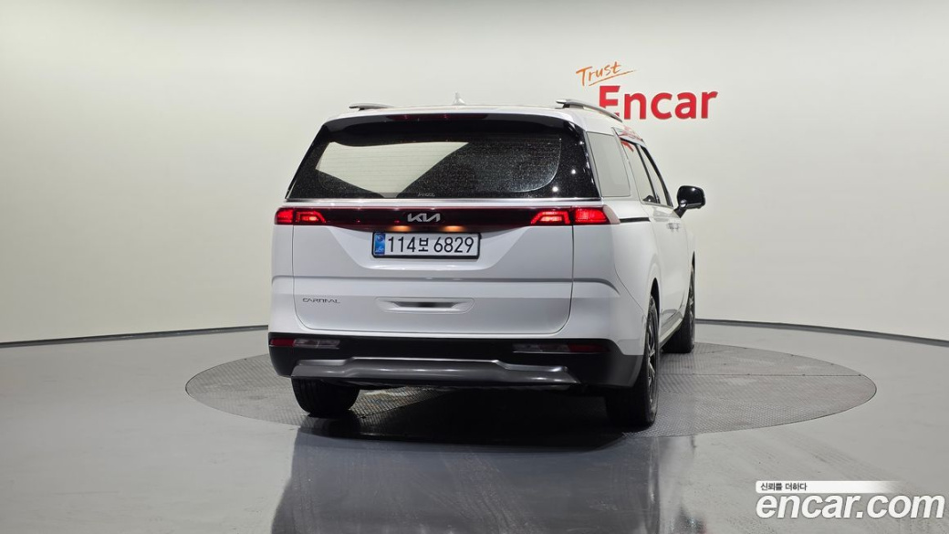 Kia Carnival 9-Seater Signature, 2023