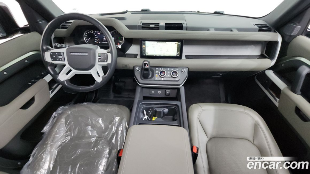 Land Rover Defender 110 D250 SE, 2023