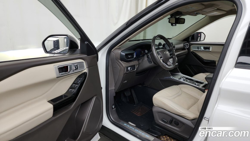 Ford Explorer 3.0 Platinum 4WD, 2022