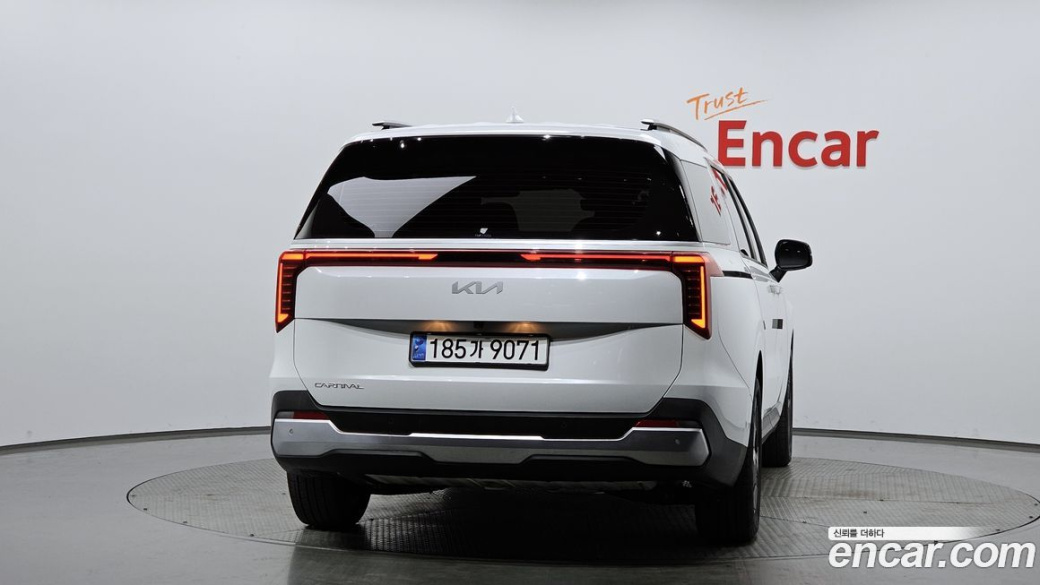 Kia Carnival 9-Seater Prestige, 2024
