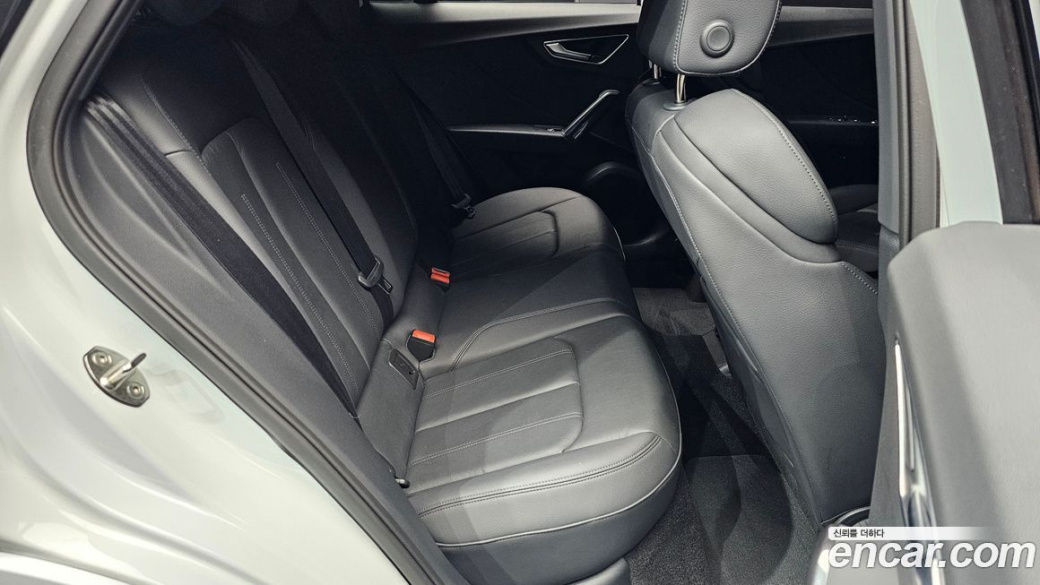 Audi Q2 35 TDI Premium, 2023