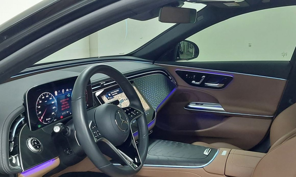 Mercedes-Benz E-Class E220d 4MATIC Exclusive, 2024