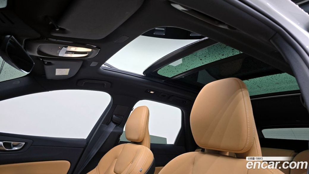 Volvo XC60 B6 Ultimate Bright, 2024