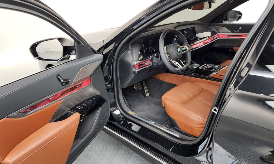 BMW 7-Series 740d xDrive M Sport, 2025