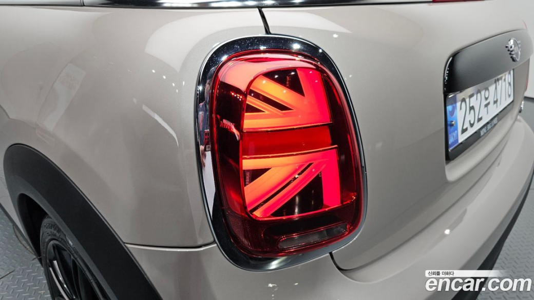 Mini Cooper Convertible Classic, 2024
