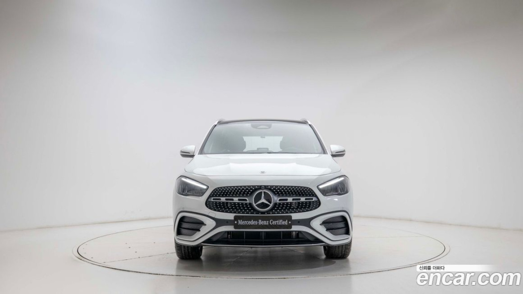 Mercedes-Benz GLA-Class GLA250 4MATIC, 2025