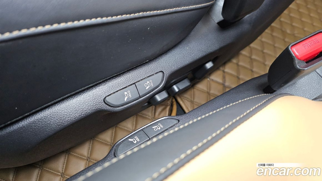 Kia Carnival 7-Seater Signature, 2023