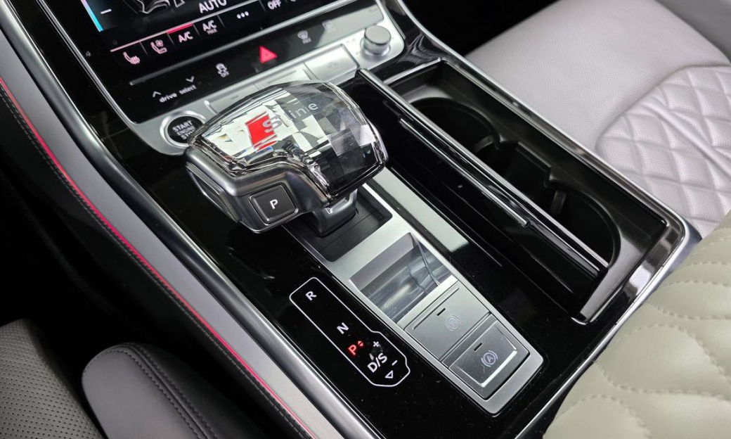 Audi Q7 55 TFSI Quattro Premium, 2022