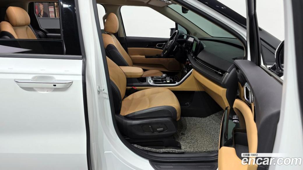 Kia Carnival 7-Seater Noblesse, 2023