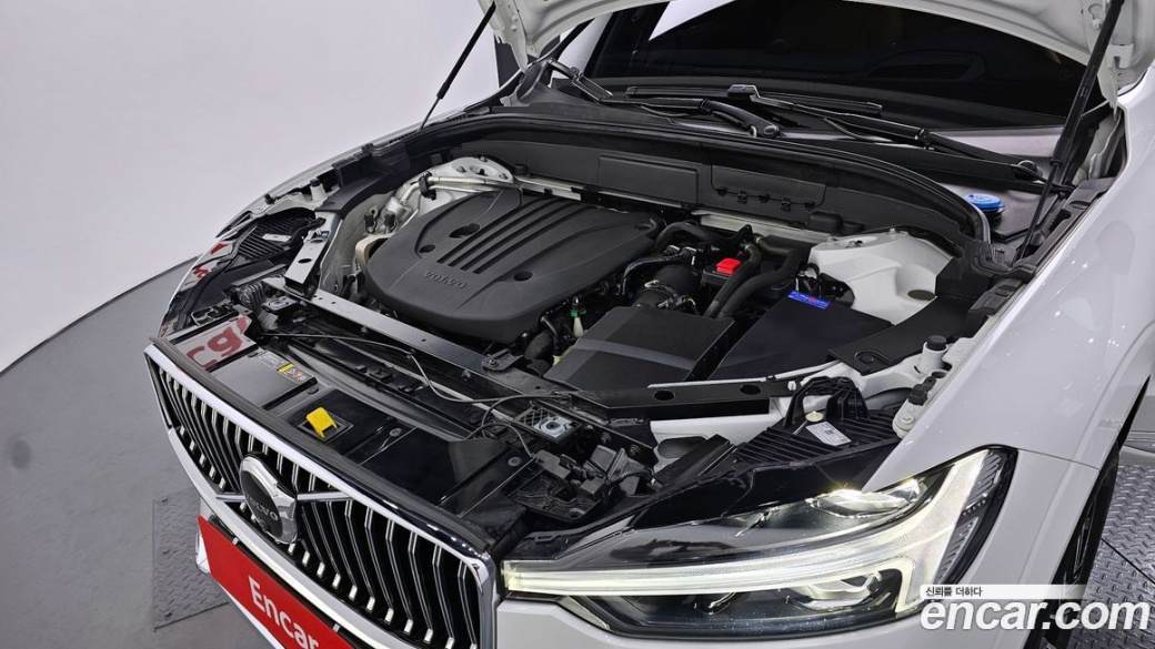 Volvo XC60 B5 Inscription, 2022