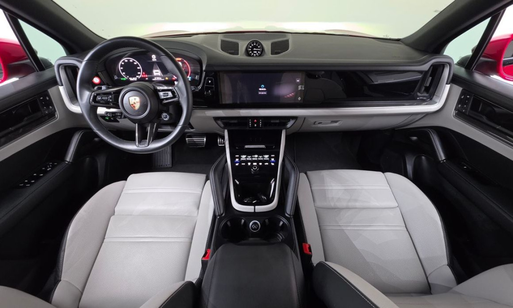 Porsche Cayenne 3.0, 2024