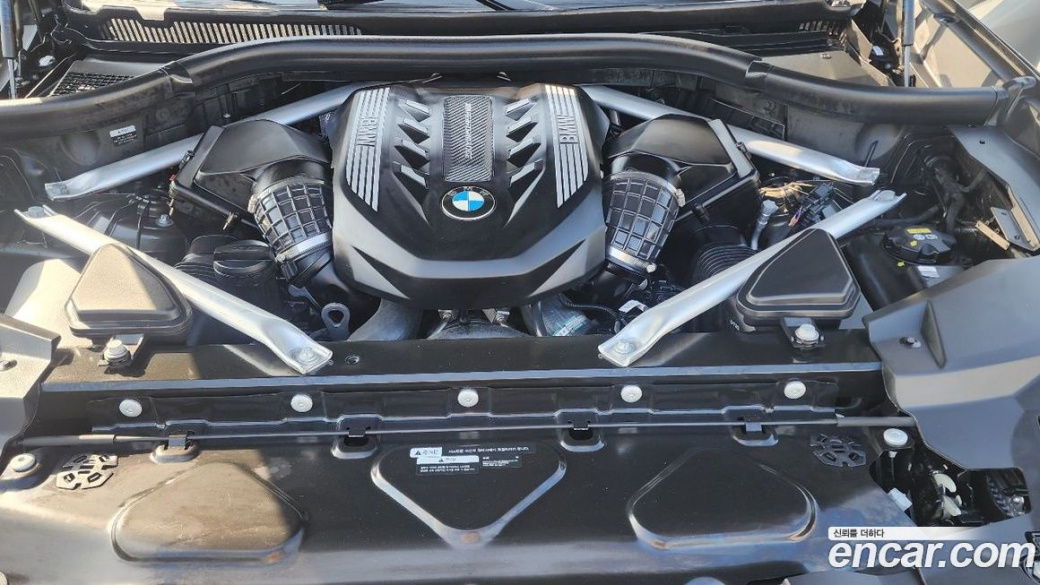 BMW X6 M50i, 2021