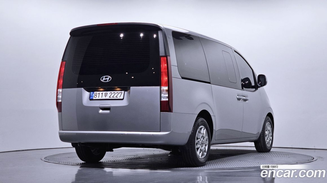 Hyundai Staria Cargo 5-Seater, 2025