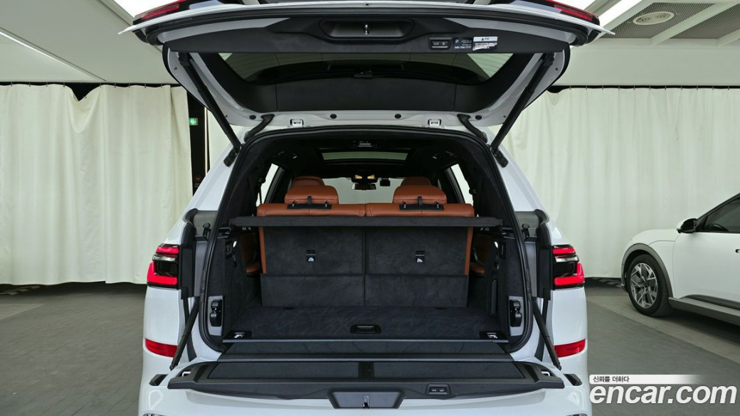 BMW X7 xDrive 40i M Sport 6STR, 2025