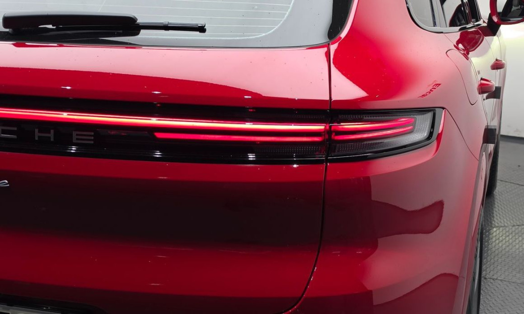 Porsche Cayenne 3.0, 2024